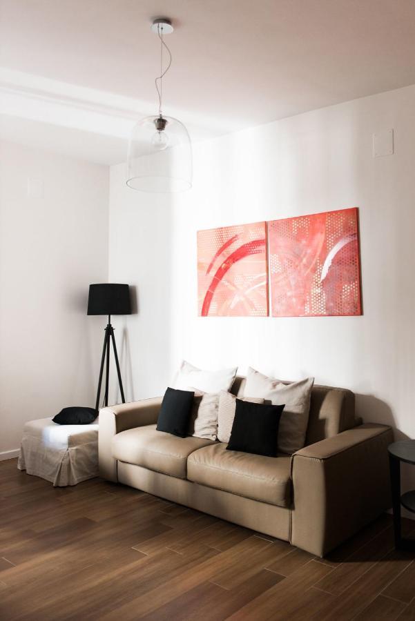 Starhost - Golden Apartments ซาแลร์โน ภายนอก รูปภาพ