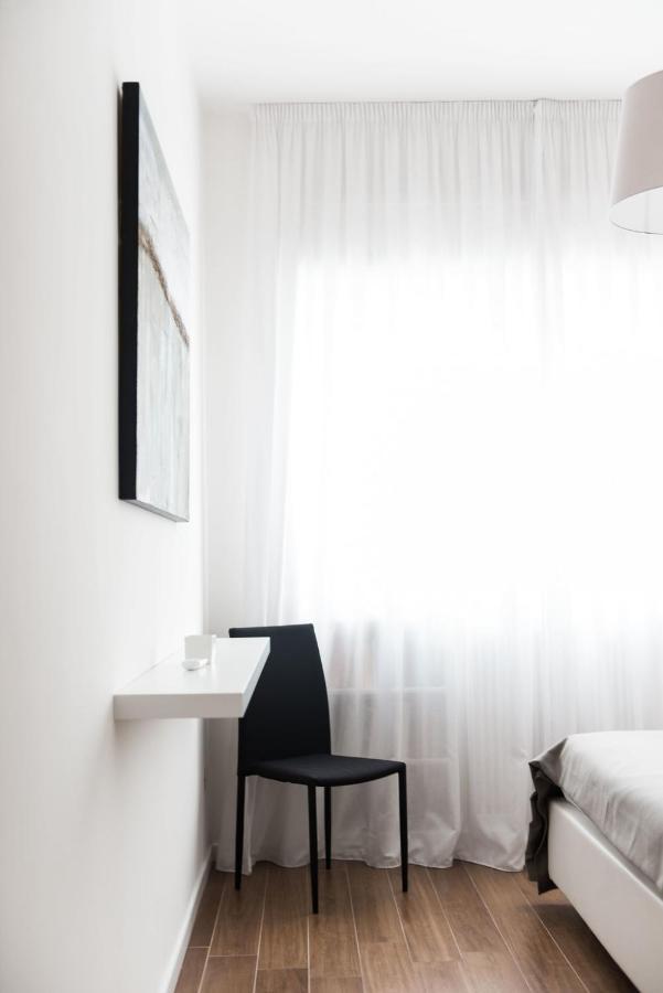 Starhost - Golden Apartments ซาแลร์โน ภายนอก รูปภาพ