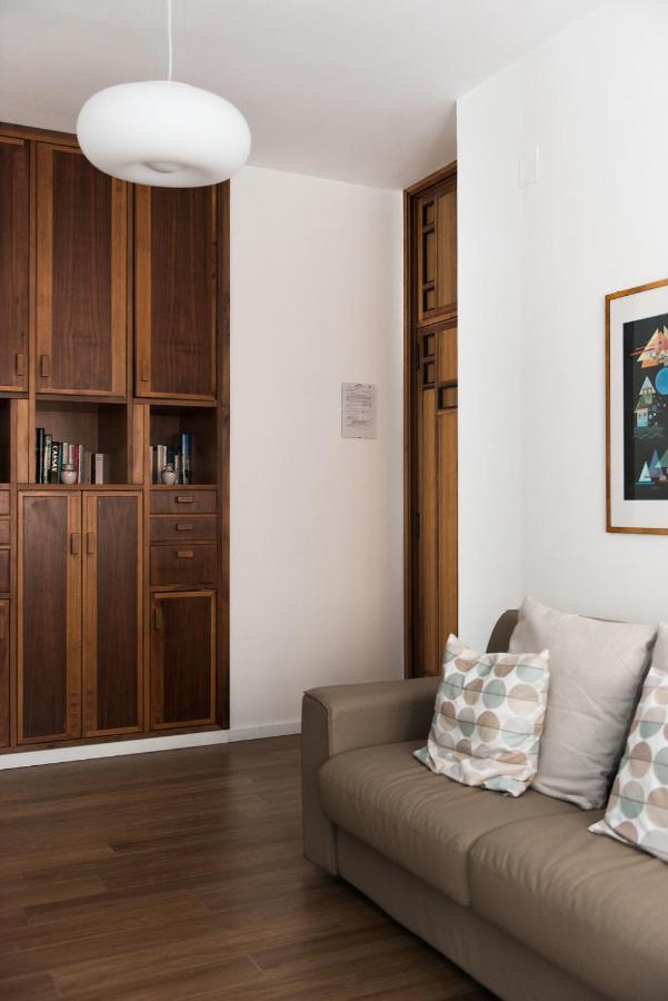 Starhost - Golden Apartments ซาแลร์โน ภายนอก รูปภาพ
