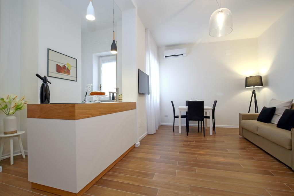 Starhost - Golden Apartments ซาแลร์โน ภายนอก รูปภาพ